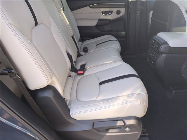 Used 2026 Honda Pilot Touring image 23