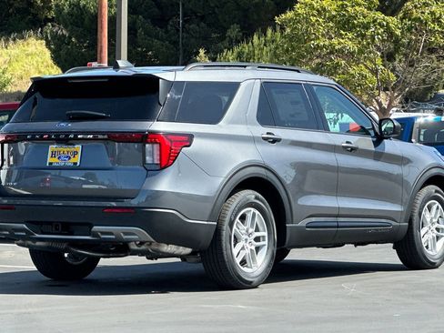 New 2026 Ford Explorer Active w/ Active Comfort Package image 11