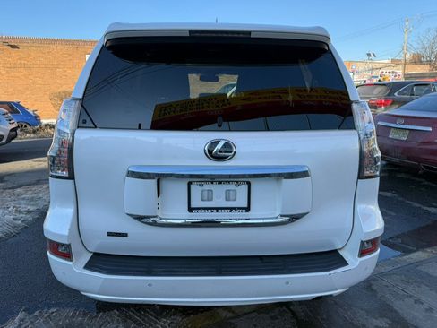 Used 2014 Lexus GX 460 w/ Premium Package image 5