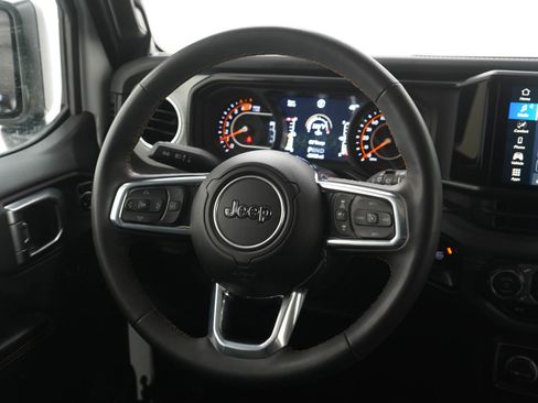 Used 2024 Jeep Wrangler Sahara image 16