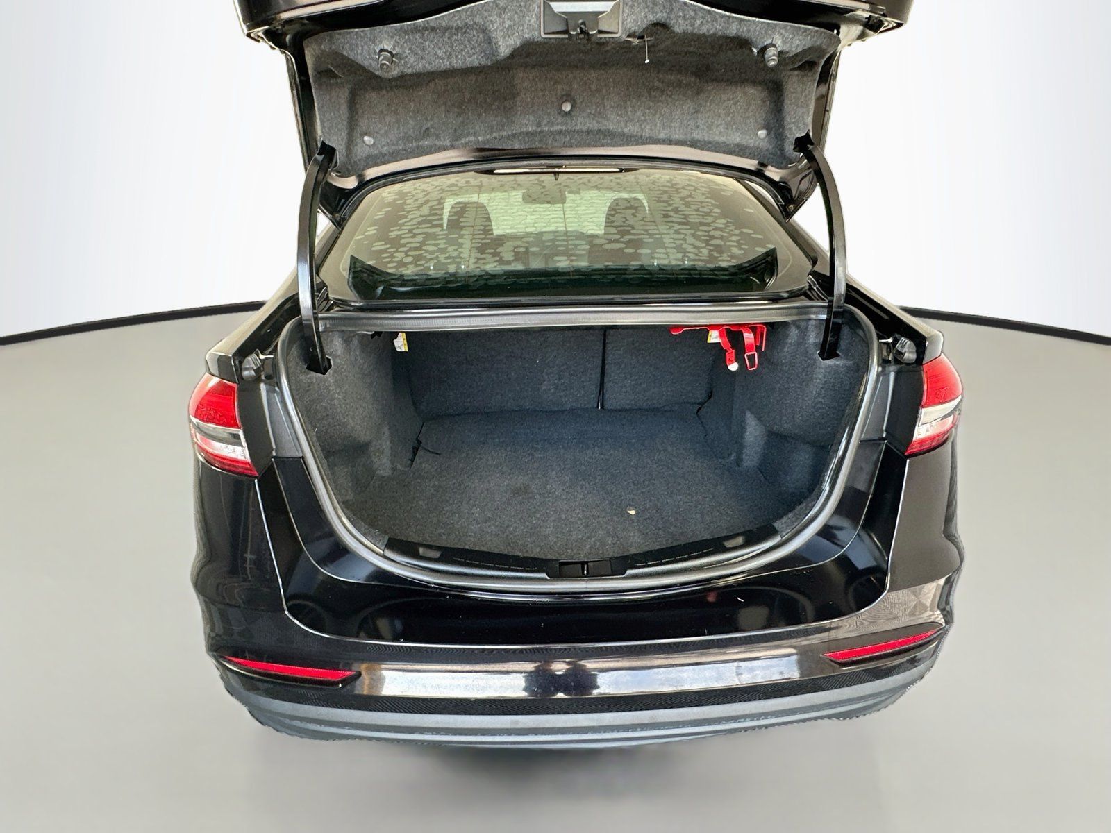 Used 2020 Ford Fusion S FWD image 24