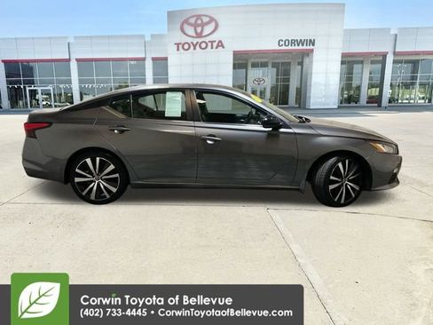 Used 2021 Nissan Altima 2.0 SR image 9