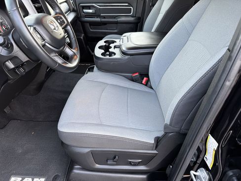 Used 2024 RAM 2500 Big Horn w/ Bed Utility Group image 10