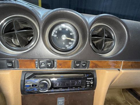 Used 1987 Mercedes-Benz 560 SL image 4
