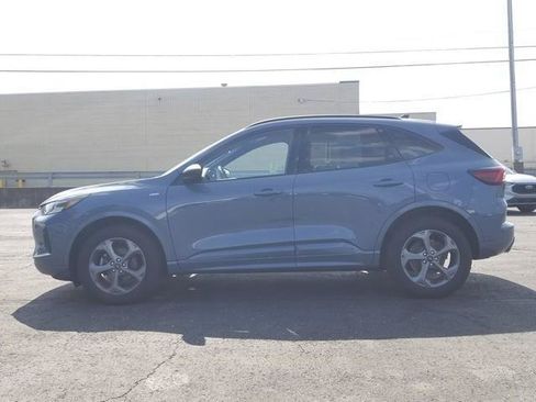 Certified 2023 Ford Escape ST-Line w/ Tech Pack #1 AWD/4WD image 9