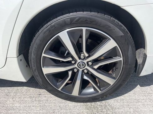 Used 2019 Nissan Maxima 3.5 SV w/ Floor Mat Group image 10