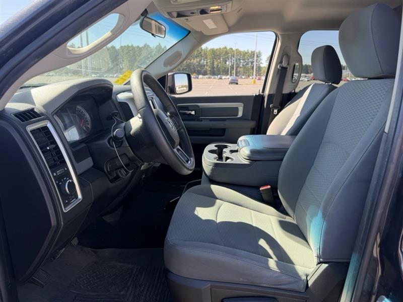 Used 2020 RAM 1500 Classic SLT AWD/4WD image 15