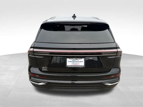 Used 2024 Lincoln Nautilus Reserve image 10