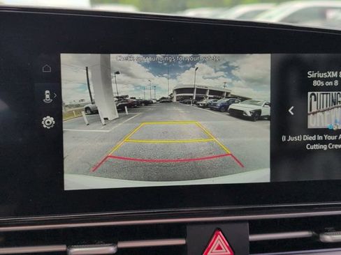 Used 2025 Hyundai Elantra SEL FWD image 18