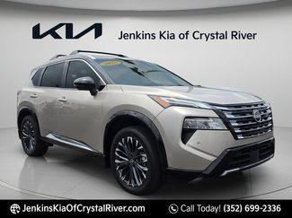 Used 2025 Nissan Rogue Platinum w/ Platinum Premium Package AWD/4WD video 1
