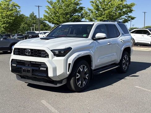 Used 2025 Toyota 4Runner TRD Sport Premium AWD/4WD image 5