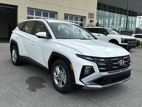 New 2026 Hyundai Tucson SE FWD image 2