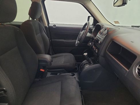 Used 2016 Jeep Patriot Sport w/ Power Value Group FWD image 21
