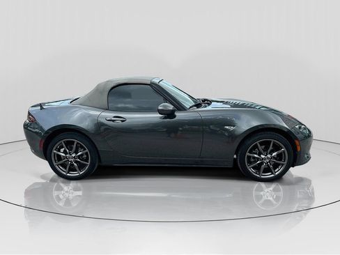 Used 2020 MAZDA MX-5 Miata Grand Touring RWD image 8