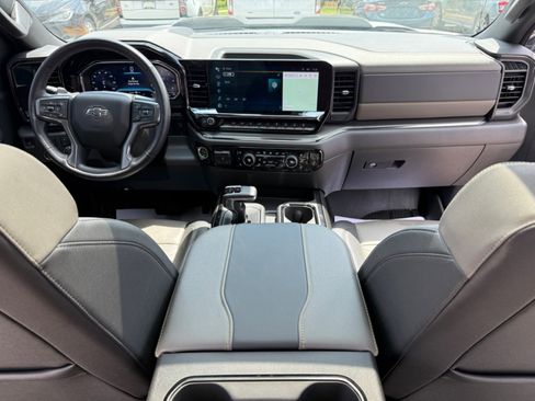 Used 2023 Chevrolet Silverado 1500 ZR2 image 19
