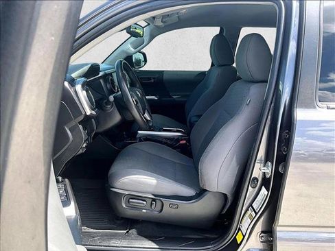 Used 2023 Toyota Tacoma SR5 AWD/4WD image 27