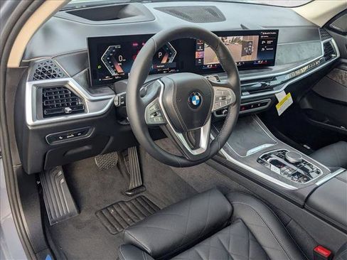 New 2026 BMW X7 xDrive40i image 3