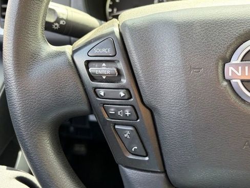 Used 2024 Nissan Frontier SV image 14