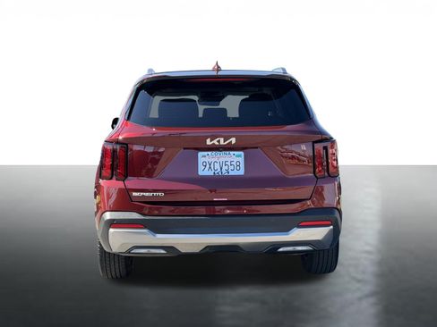 Certified 2025 Kia Sorento S w/ Panoramic Sunroof Package FWD image 7