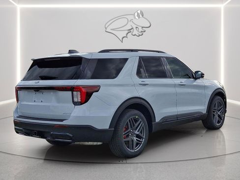 New 2026 Ford Explorer ST-Line w/ ST-Line Street Pack image 3