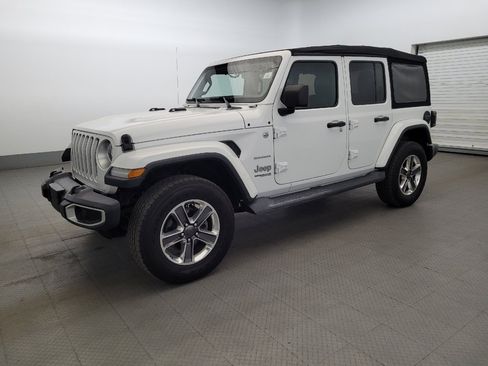 Used 2020 Jeep Wrangler Unlimited Sahara AWD/4WD image 2