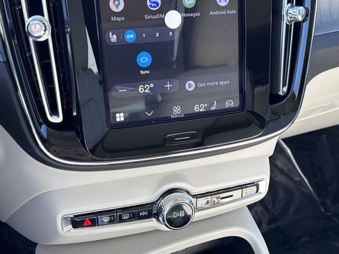 New 2026 Volvo XC40 B5 Ultra w/ Protection Package Premier image 27