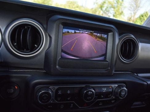 Used 2023 Jeep Wrangler Unlimited Sport AWD/4WD image 18