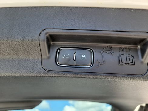 Used 2023 Ford Explorer XLT w/ Equipment Group 202A RWD image 16