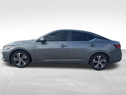 Used 2022 Nissan Sentra SV FWD image 2