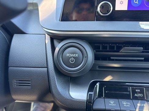 Used 2024 Toyota Prius LE image 20