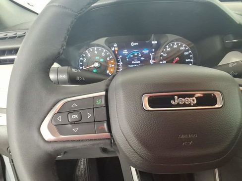 Used 2023 Jeep Compass Limited AWD/4WD image 16