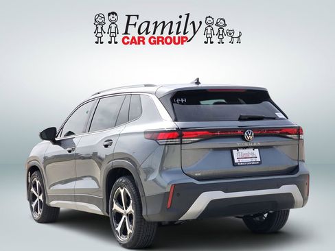 New 2026 Volkswagen Tiguan SE image 3