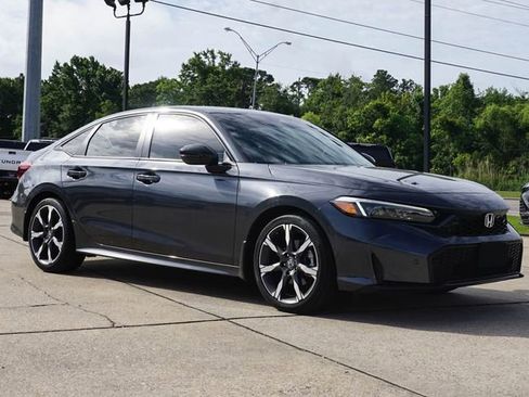 Used 2025 Honda Civic Sport Touring image 2