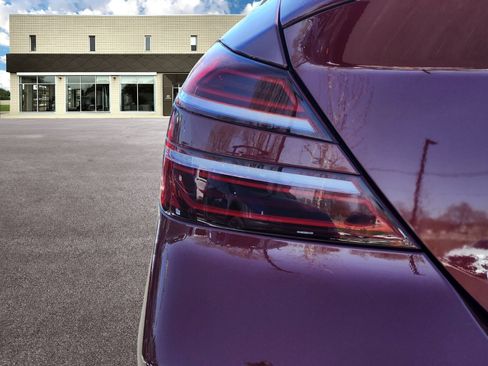 Used 2024 Genesis G70 2.5T w/ Sport Prestige Package image 9