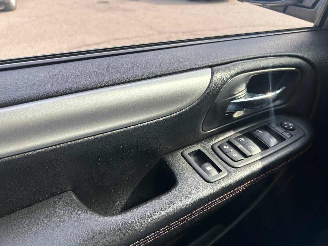 Used 2019 Dodge Grand Caravan GT FWD image 27