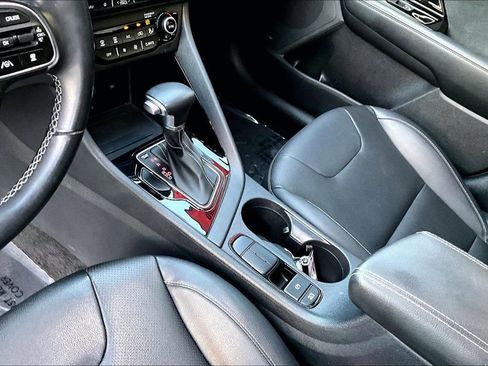 Used 2022 Kia Niro Touring Special Edition image 12