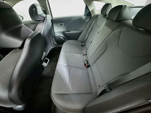 Used 2025 Kia K4 FWD image 27