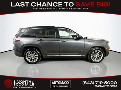 Used 2022 Jeep Grand Cherokee Summit w/ Luxury Tech Group V AWD/4WD image 7
