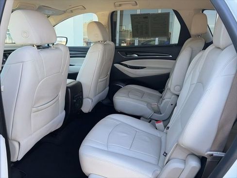 Used 2023 Buick Enclave Essence image 17