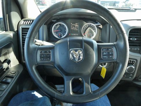 Used 2017 RAM 1500 Express image 26