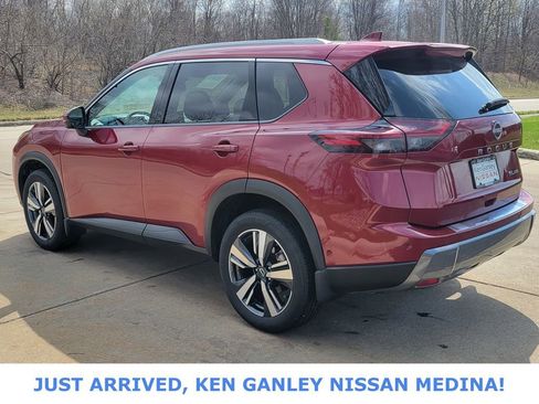 Certified 2024 Nissan Rogue SL w/ SL Premium Package image 5