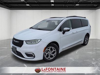 Used 2023 Chrysler Pacifica Limited