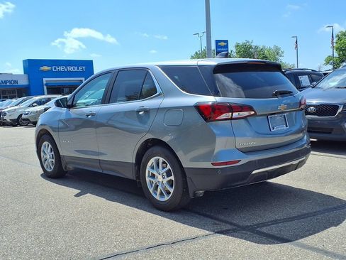 Used 2024 Chevrolet Equinox LT FWD image 7