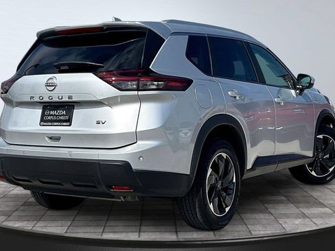 Used 2024 Nissan Rogue SV w/ SV Premium Package FWD image 7