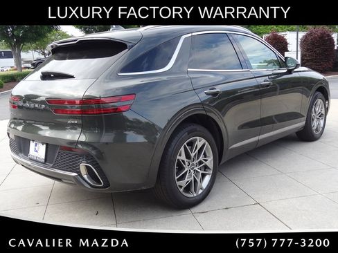 Used 2025 Genesis GV70 2.5T AWD/4WD image 4
