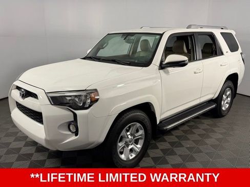 Used 2017 Toyota 4Runner SR5 Premium image 3