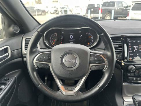 Used 2020 Jeep Grand Cherokee Altitude image 11