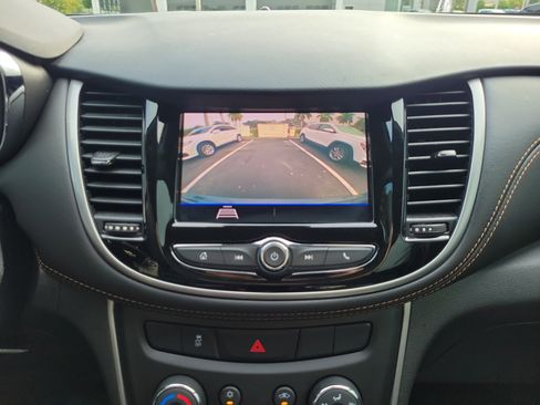 Used 2021 Chevrolet Trax LS image 20