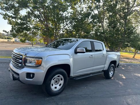 Used 2018 GMC Canyon SLE w/ SLE Convenience Package RWD image 8