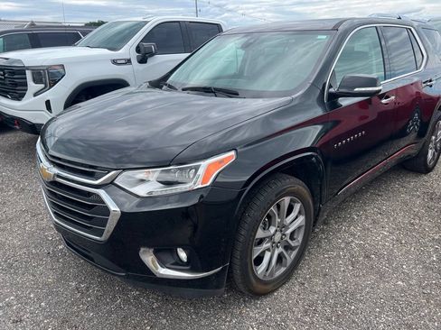 Used 2021 Chevrolet Traverse Premier w/ LPO, Floor Liner Package AWD/4WD image 5